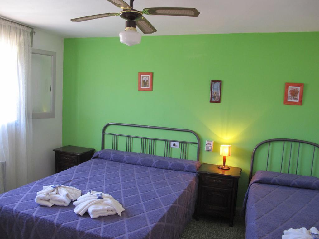 Bambi Hotel La Falda Luaran gambar
