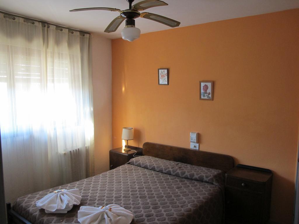 Bambi Hotel La Falda Luaran gambar